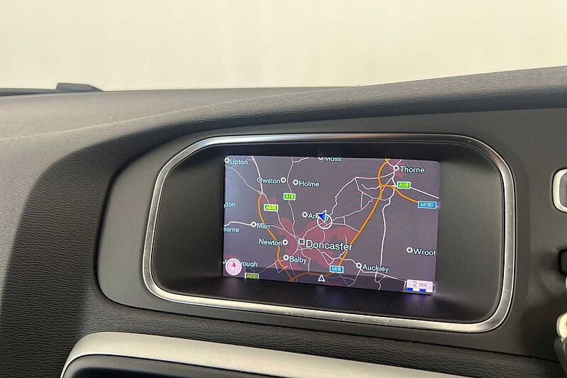 Volvo V40 Cross Country T3 Pro Automatic (Winter Pack)