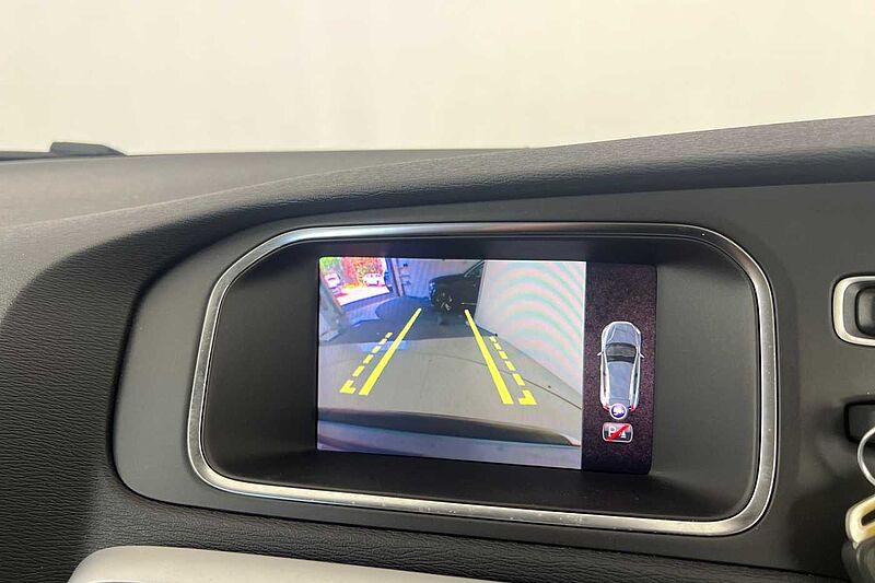 Volvo V40 Cross Country T3 Pro Automatic (Winter Pack)
