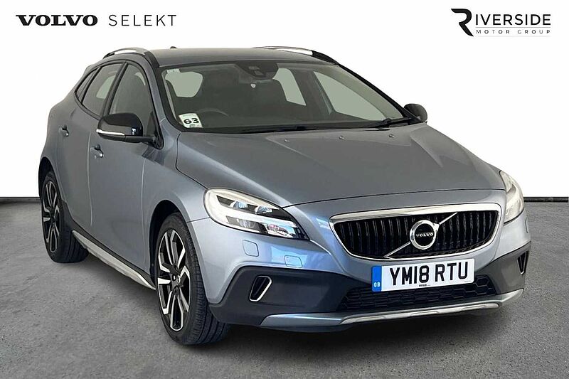 Volvo V40 Cross Country T3 Pro Automatic (Winter Pack)