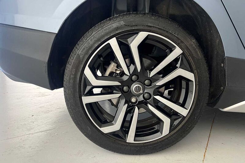 Volvo V40 Cross Country T3 Pro Automatic (Winter Pack)