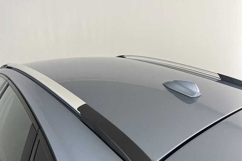 Volvo V40 Cross Country T3 Pro Automatic (Winter Pack)