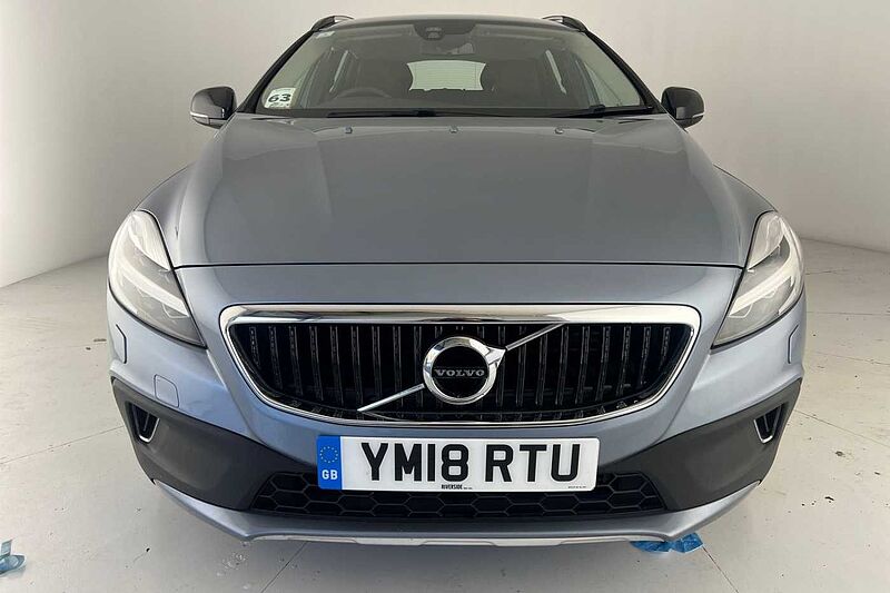 Volvo V40 Cross Country T3 Pro Automatic (Winter Pack)