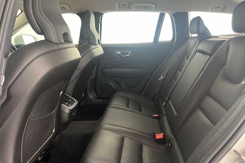 Volvo V60 Cross Country Plus, B5 AWD mild hybrid, Petrol