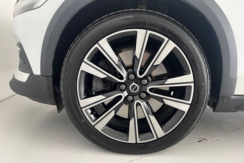 Volvo V60 Cross Country Plus, B5 AWD mild hybrid, Petrol