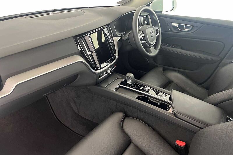 Volvo V60 Cross Country Plus, B5 AWD mild hybrid, Petrol