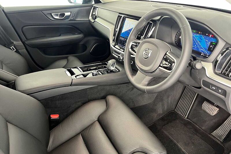 Volvo S60 Recharge Ultimate, T8 AWD Plug-in hybrid, Petrol, Dark