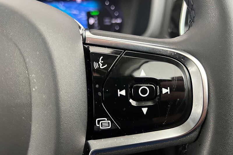 Volvo S60 Recharge Ultimate, T8 AWD Plug-in hybrid, Petrol, Dark