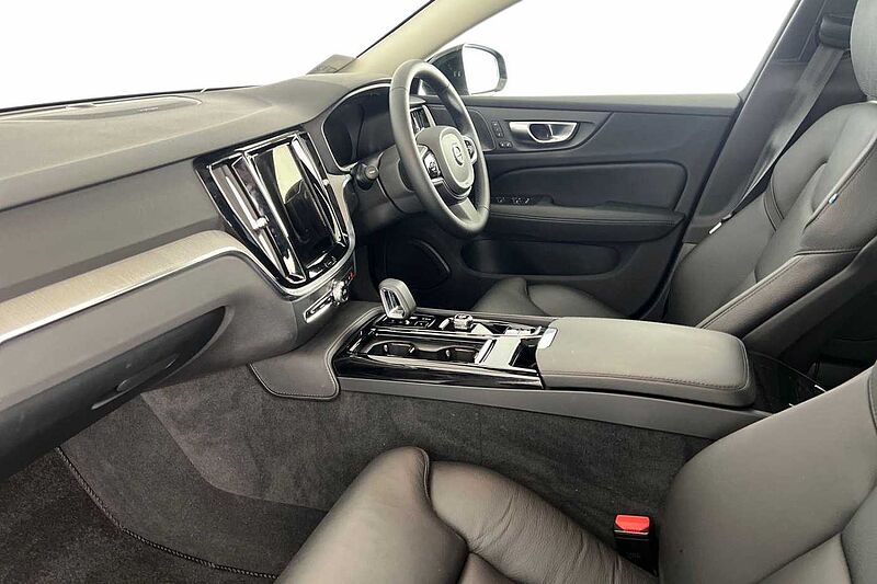 Volvo S60 Recharge Ultimate, T8 AWD Plug-in hybrid, Petrol, Dark