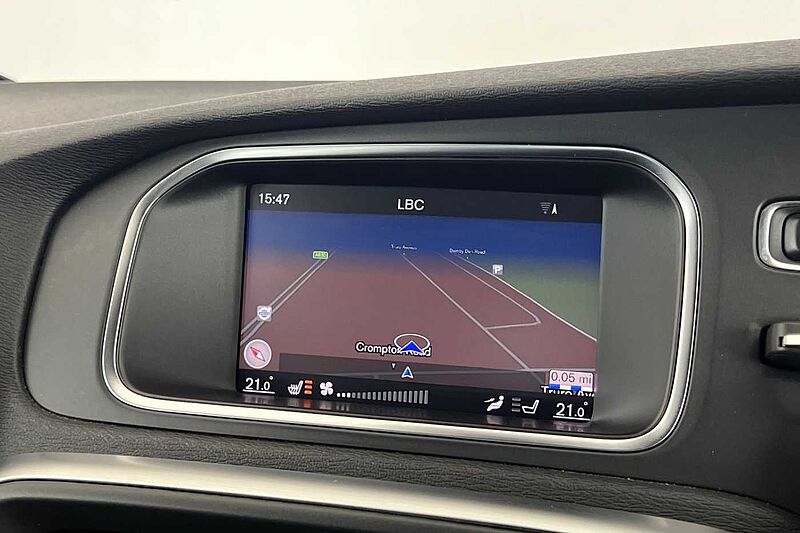 Volvo V40 D2 R-Design Pro Automaticc( Intellisafe Pro | Xenium Pack | Winter Pack )