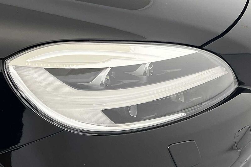 Volvo V40 D2 R-Design Pro Automaticc( Intellisafe Pro | Xenium Pack | Winter Pack )