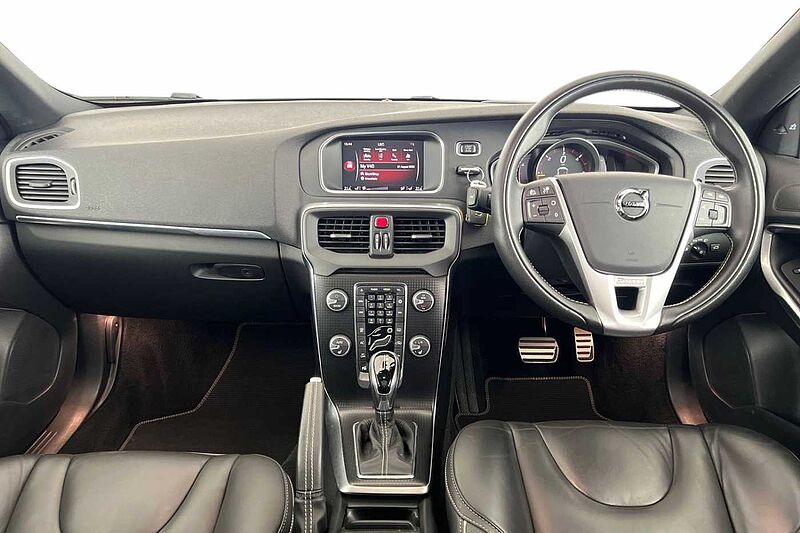 Volvo V40 D2 R-Design Pro Automaticc( Intellisafe Pro | Xenium Pack | Winter Pack )