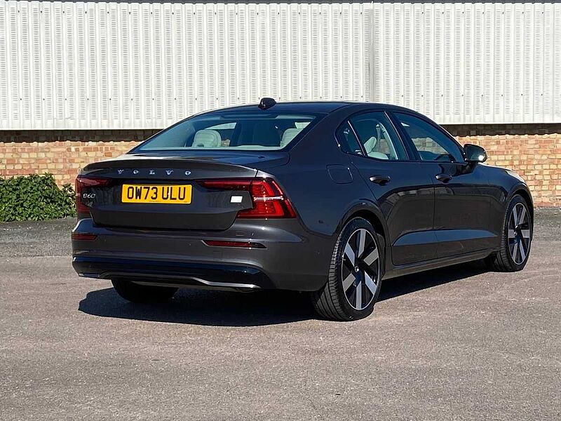 Volvo S60 Recharge Ultimate, T8 AWD Plug-in hybrid, Electric/Petrol, Dark