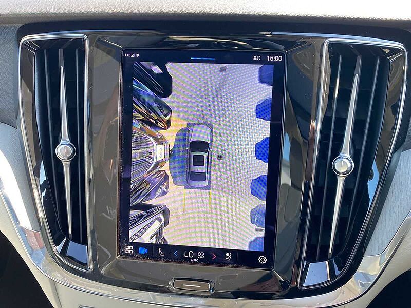 Volvo S60 Recharge Ultimate, T8 AWD Plug-in hybrid, Electric/Petrol, Dark
