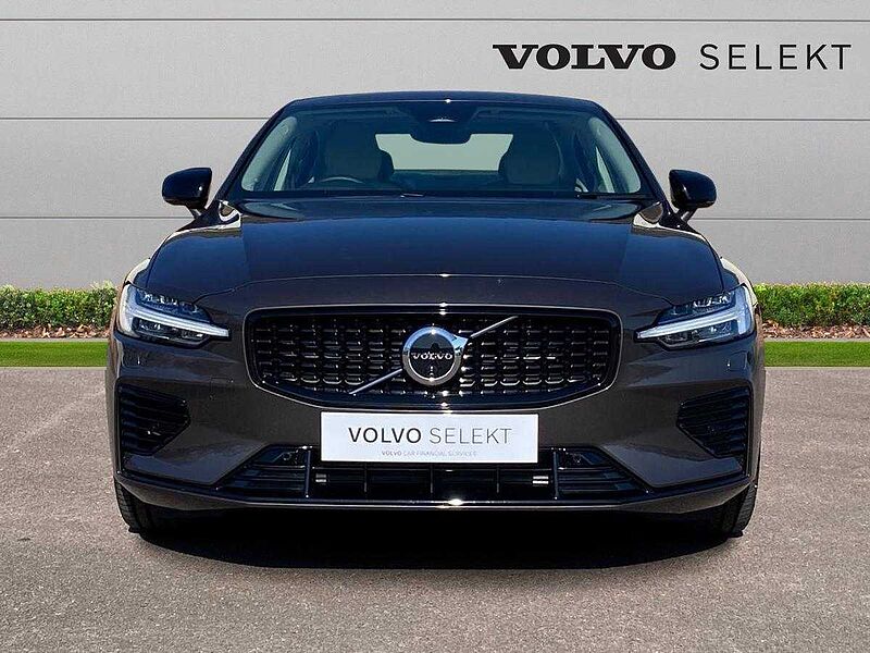 Volvo S60 Recharge Ultimate, T8 AWD Plug-in hybrid, Electric/Petrol, Dark