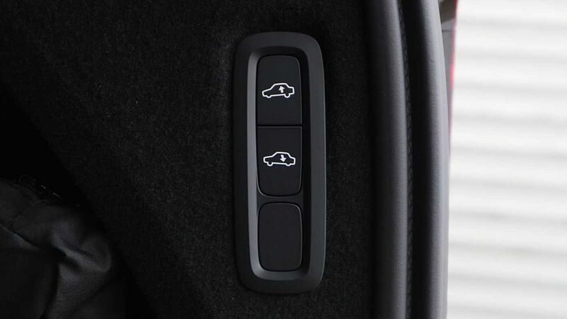 Volvo XC90 Ultra, T8 AWD Plug-in hybrid, Electric/Petrol, Bright, 7 Seats