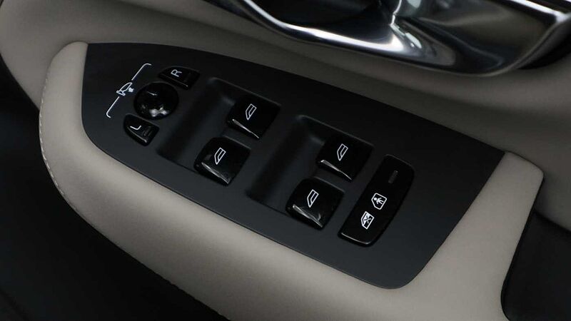 Volvo XC90 Ultra, T8 AWD Plug-in hybrid, Electric/Petrol, Bright, 7 Seats
