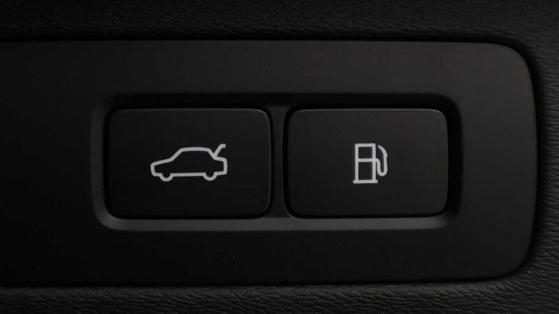 Volvo XC90 Ultra, T8 AWD Plug-in hybrid, Electric/Petrol, Bright, 7 Seats