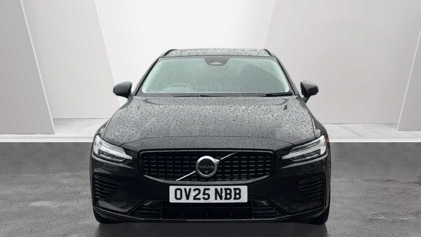 Volvo V60 Ultra, T8 AWD Plug-in hybrid, Electric/Petrol, Dark