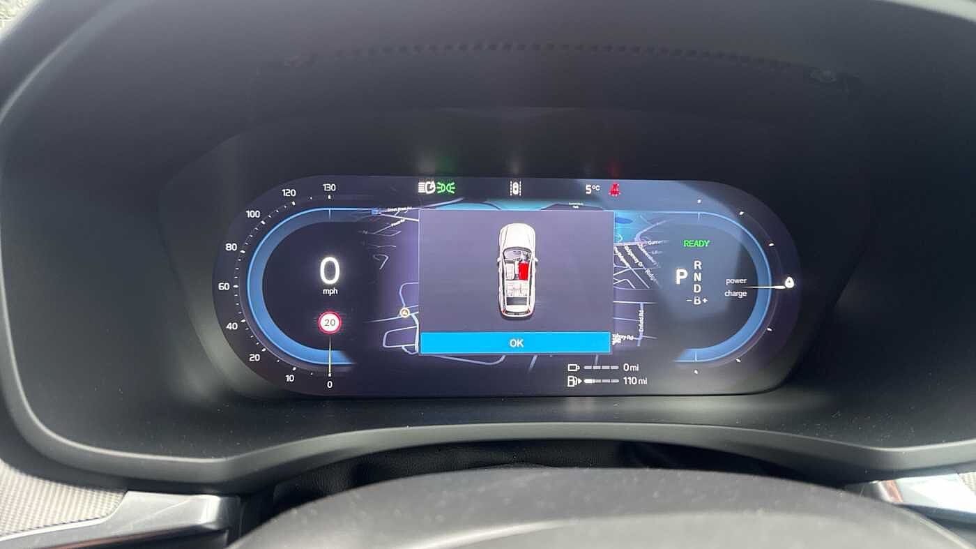 Volvo V60 Ultra, T8 AWD Plug-in hybrid, Electric/Petrol, Dark