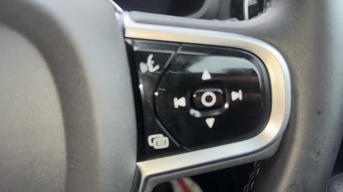 Volvo V60 Ultra, T8 AWD Plug-in hybrid, Electric/Petrol, Dark