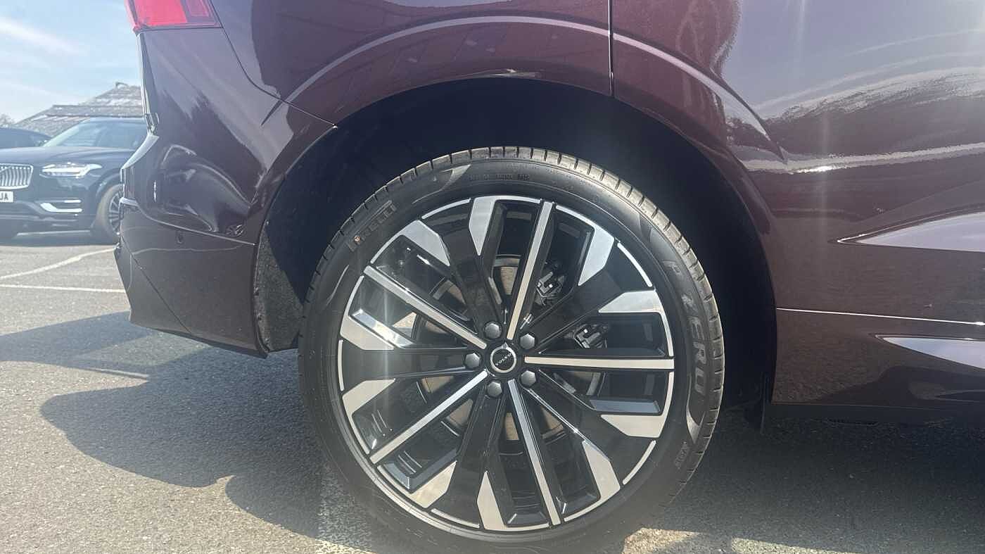 Volvo XC60 Ultra, T8 AWD Plug-in hybrid, Electric/Petrol, Dark