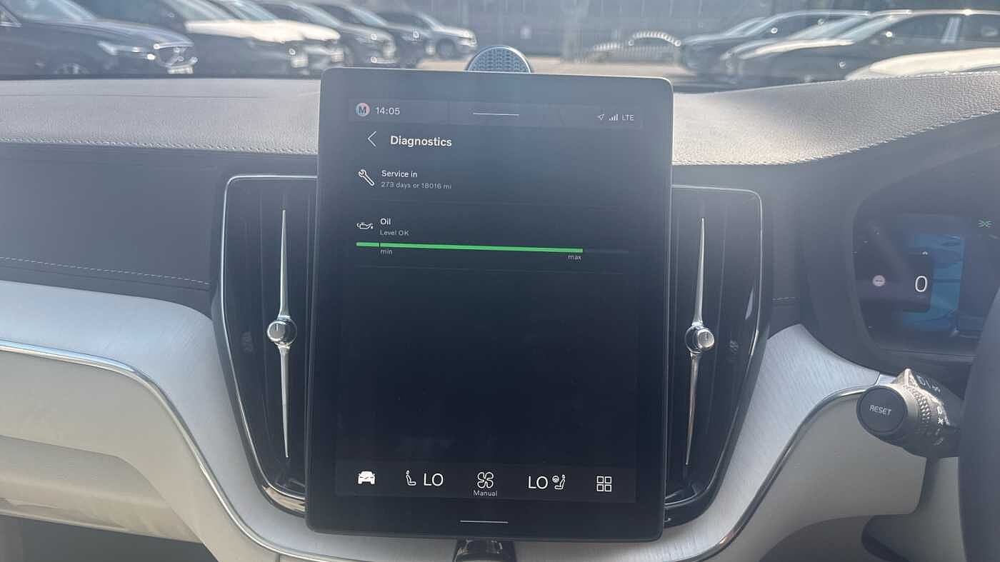 Volvo XC60 Ultra, T8 AWD Plug-in hybrid, Electric/Petrol, Dark