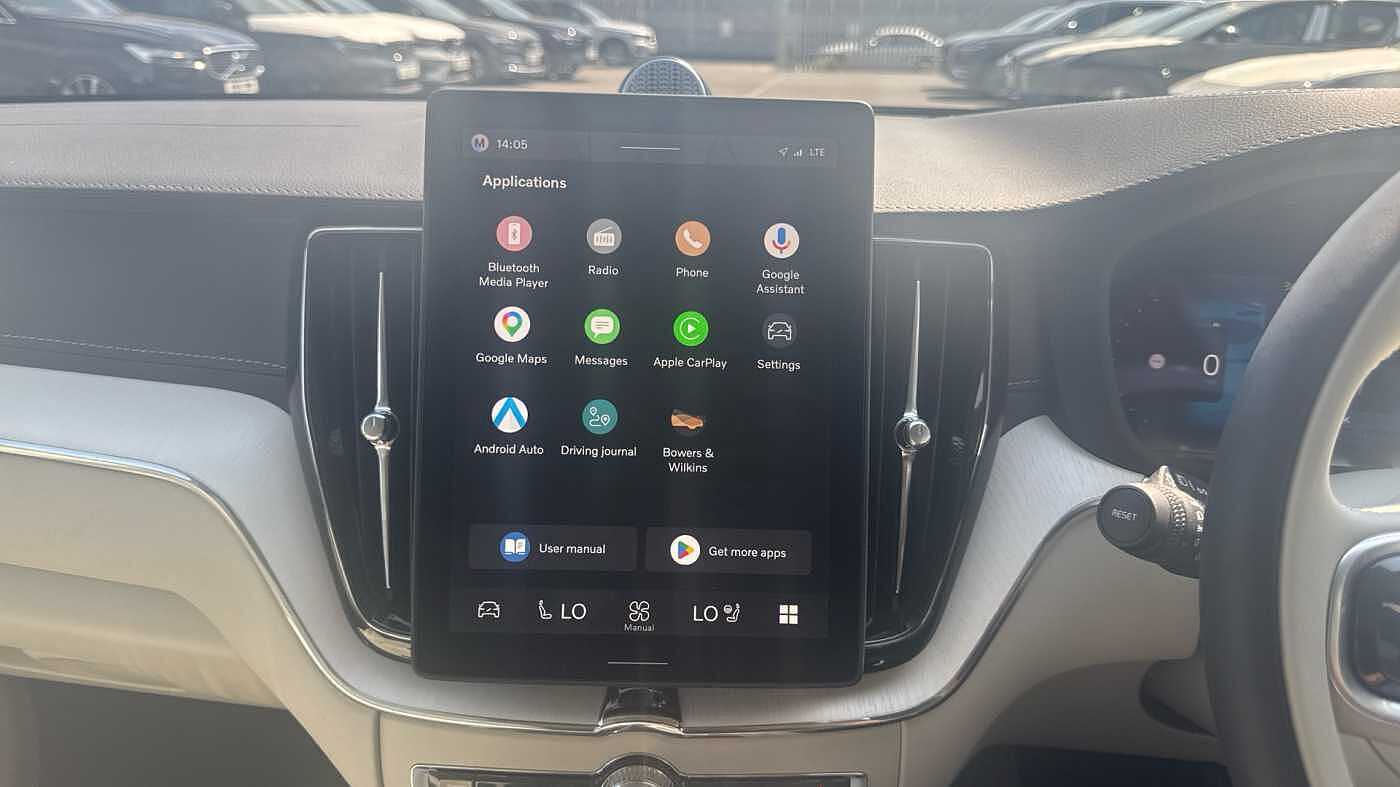 Volvo XC60 Ultra, T8 AWD Plug-in hybrid, Electric/Petrol, Dark