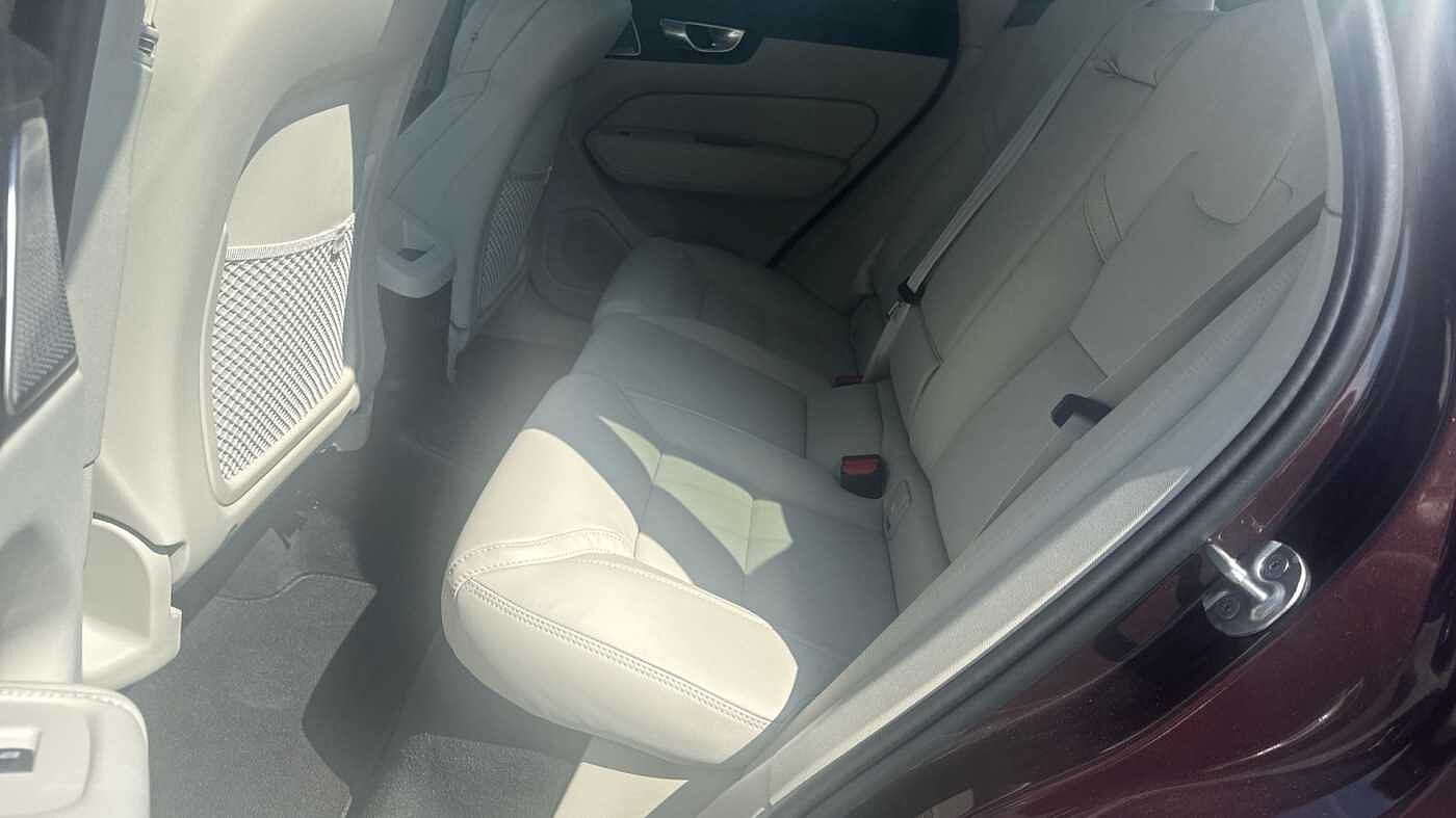 Volvo XC60 Ultra, T8 AWD Plug-in hybrid, Electric/Petrol, Dark