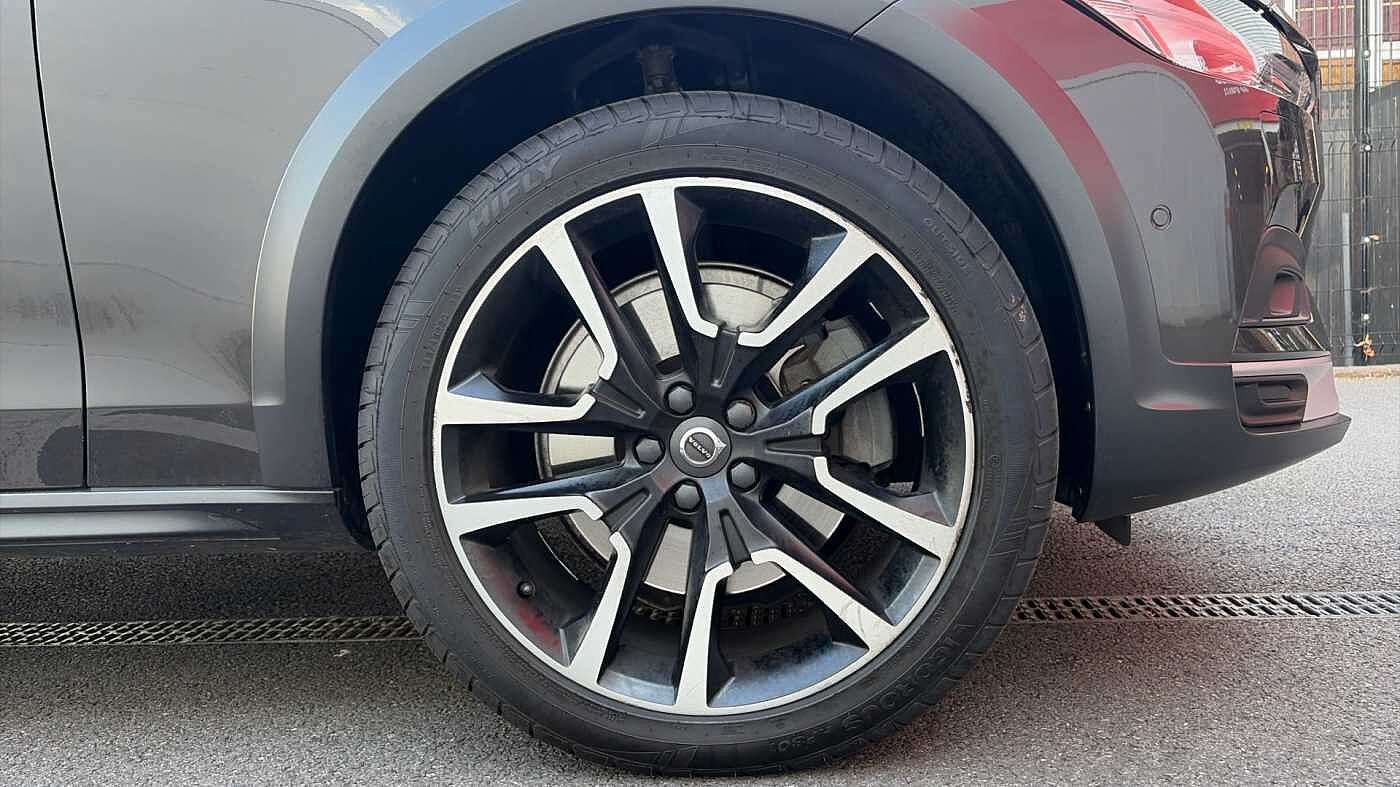 Volvo V90 Cross Country, B6 AWD mild hybrid