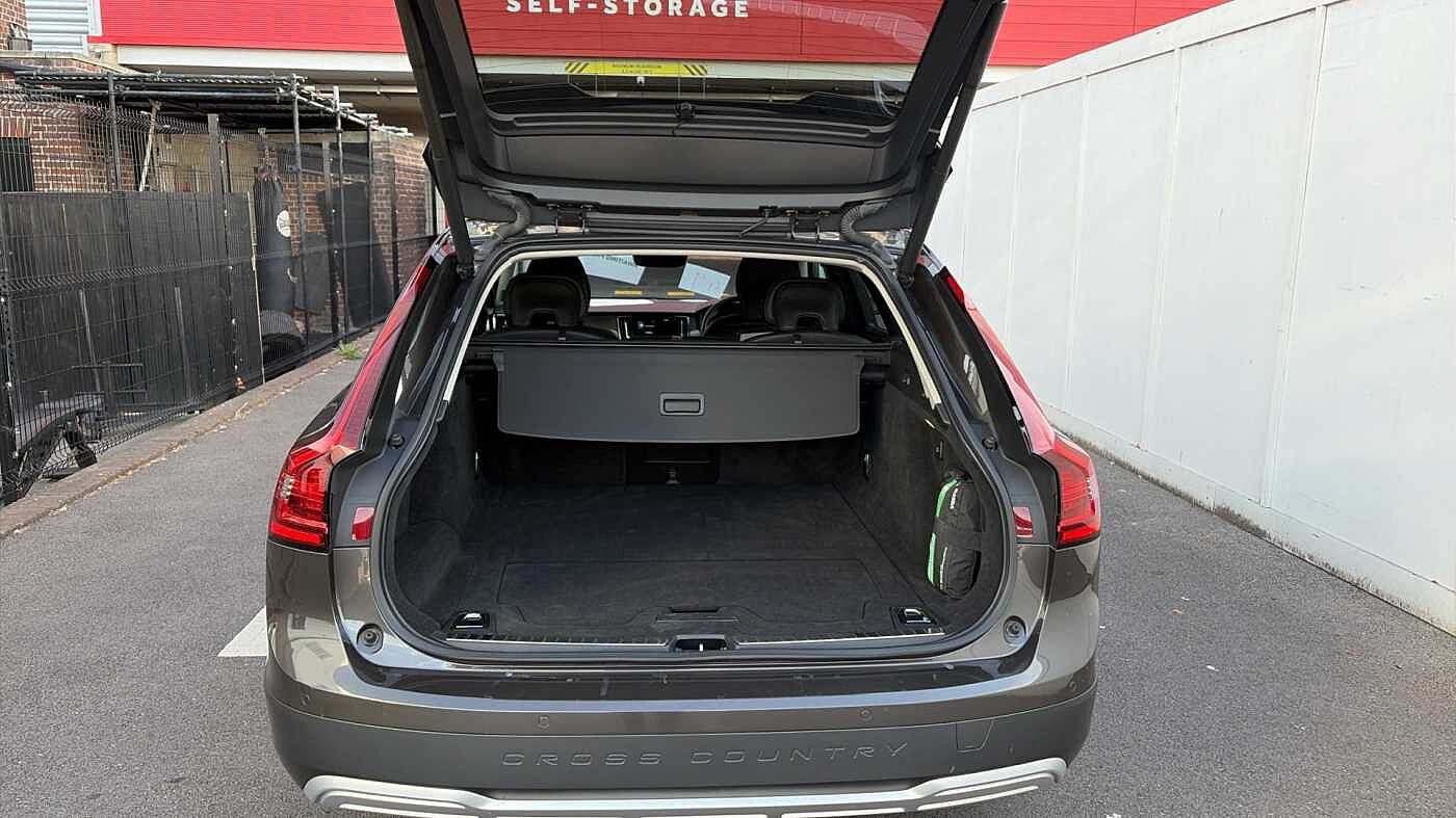 Volvo V90 Cross Country, B6 AWD mild hybrid