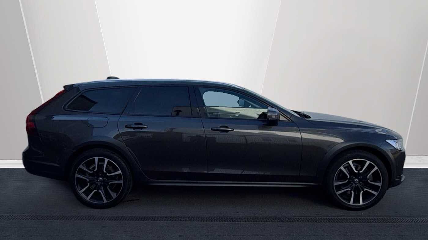 Volvo V90 Cross Country, B6 AWD mild hybrid