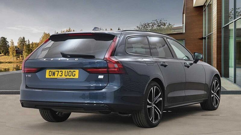 Volvo V90 Recharge Ultimate, T8 AWD Plug-in hybrid, Petrol, Dark