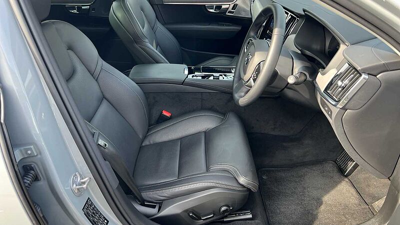 Volvo V90 Ultra, T8 AWD Plug-in hybrid, Electric/Petrol, Dark
