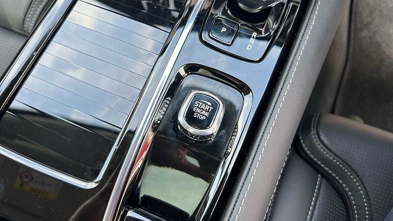 Volvo V90 Ultra, T8 AWD Plug-in hybrid, Electric/Petrol, Dark