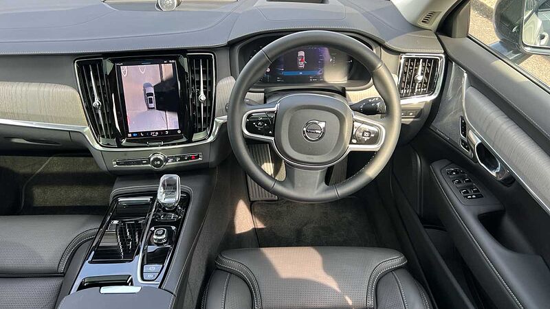 Volvo V90 Ultra, T8 AWD Plug-in hybrid, Electric/Petrol, Dark