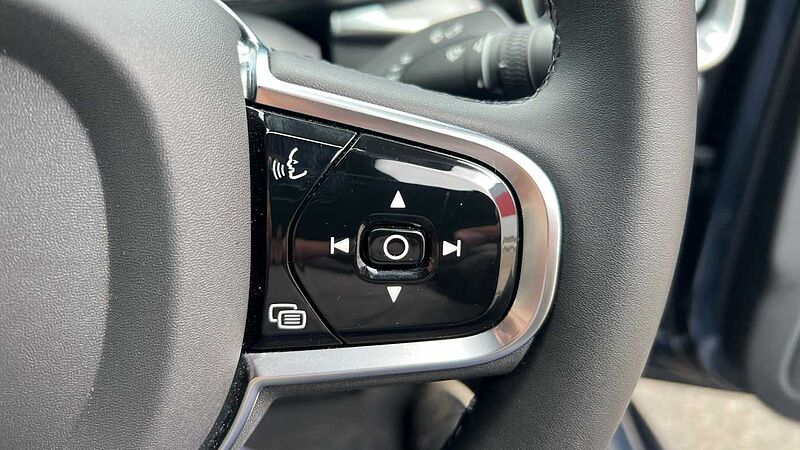 Volvo S60 Recharge Plus, T8 AWD Plug-in hybrid, Electric/Petrol, Dark