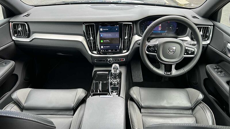 Volvo S60 Recharge Plus, T8 AWD Plug-in hybrid, Electric/Petrol, Dark