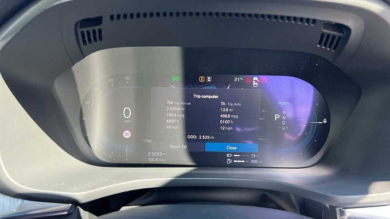 Volvo XC60 Ultra, T8 AWD Plug-in hybrid, Electric/Petrol, Dark