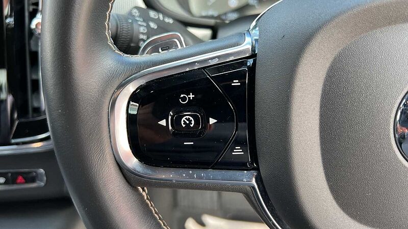 Volvo S90 T8 AWD Twin Engine R-Design Plus Automatic