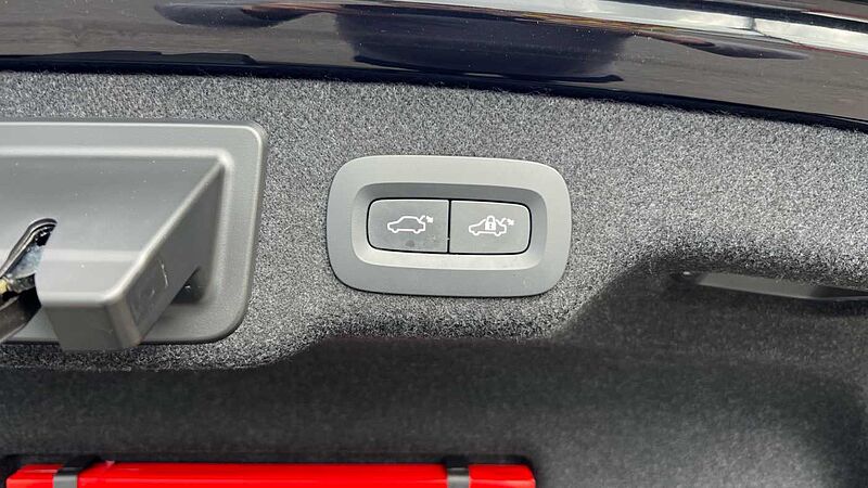 Volvo S90 T8 AWD Twin Engine R-Design Plus Automatic