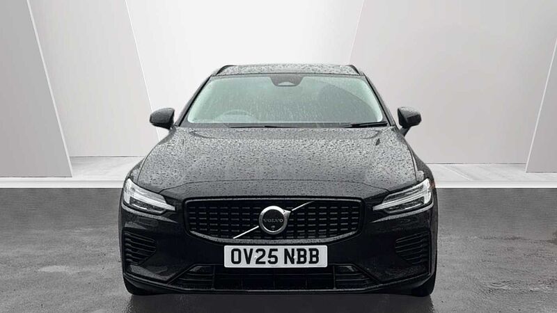 Volvo V60 Ultra, T8 AWD Plug-in hybrid, Electric/Petrol, Dark