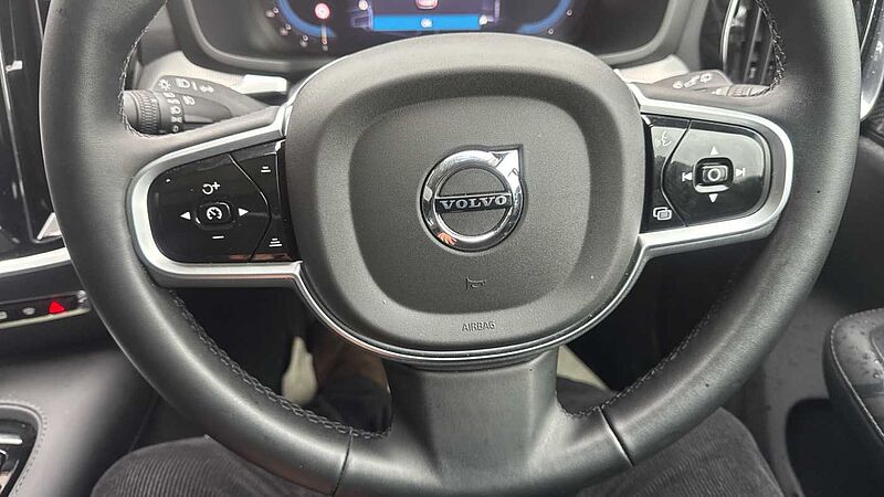 Volvo V60 Ultra, T8 AWD Plug-in hybrid, Electric/Petrol, Dark