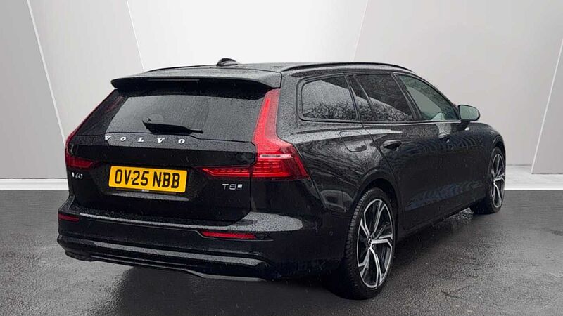 Volvo V60 Ultra, T8 AWD Plug-in hybrid, Electric/Petrol, Dark