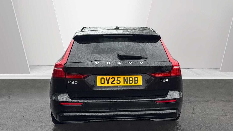 Volvo V60 Ultra, T8 AWD Plug-in hybrid, Electric/Petrol, Dark