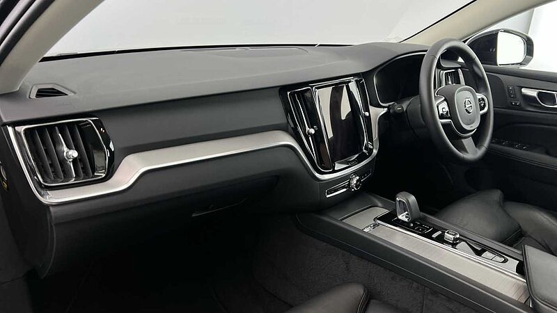 Volvo S60 Plus, B5 mild hybrid, Petrol, Dark