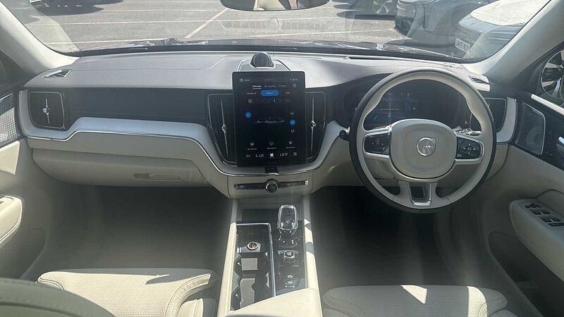 Volvo XC60 Ultra, T8 AWD Plug-in hybrid, Electric/Petrol, Dark