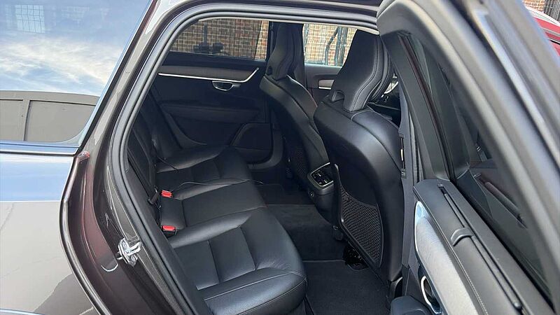 Volvo V90 Cross Country, B6 AWD mild hybrid