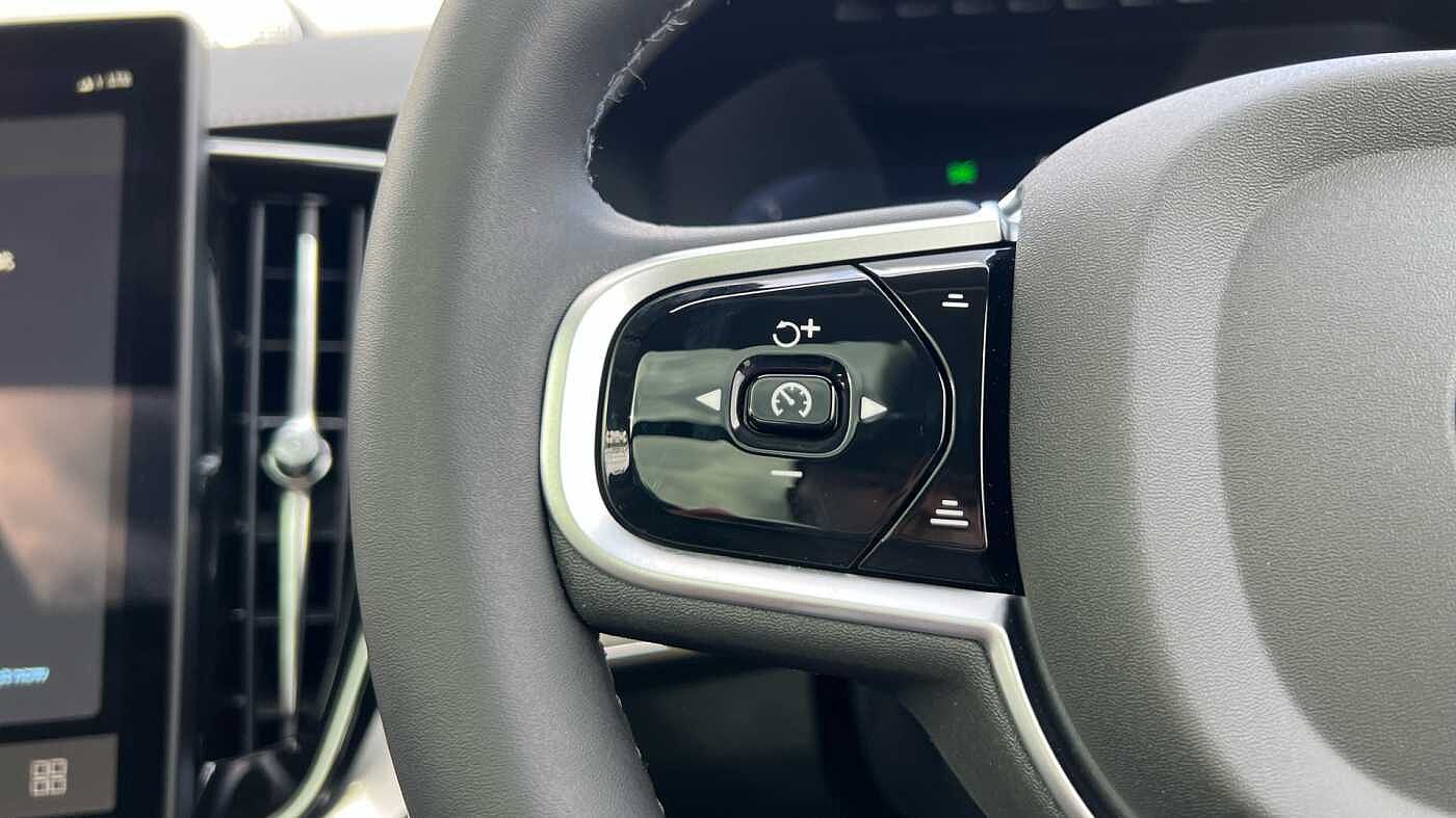 Volvo XC90 2.0 T8 Phev Ultra Dark 5Dr AWD Geartronic Estate