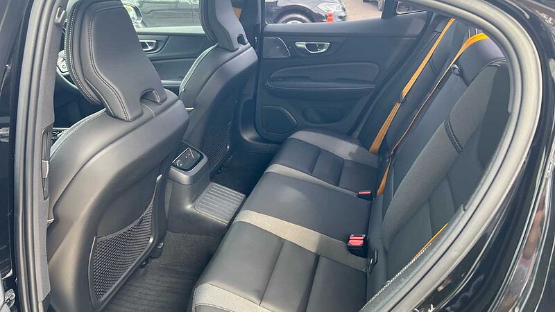 Volvo S60 2.0 T8 Recharge PHEV Polestar Engineered AWD Auto