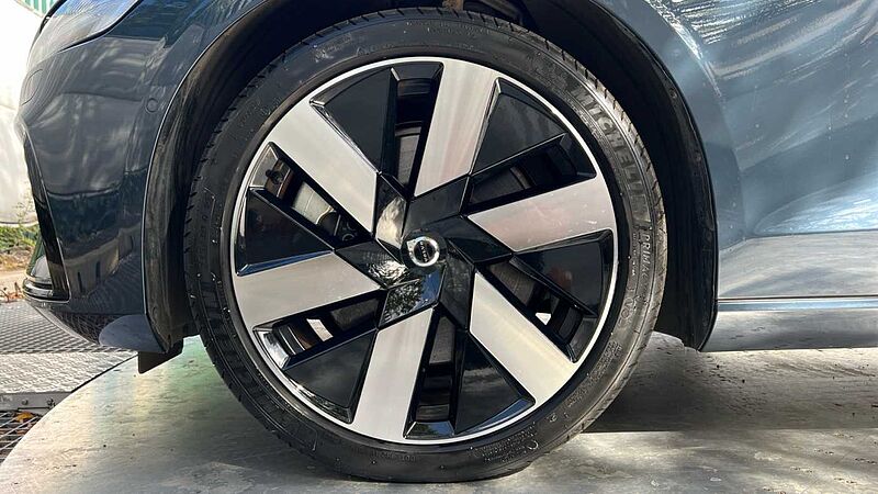 Volvo S60 2.0 T8 [455] RC PHEV Ultimate Dark 4dr AWD Auto